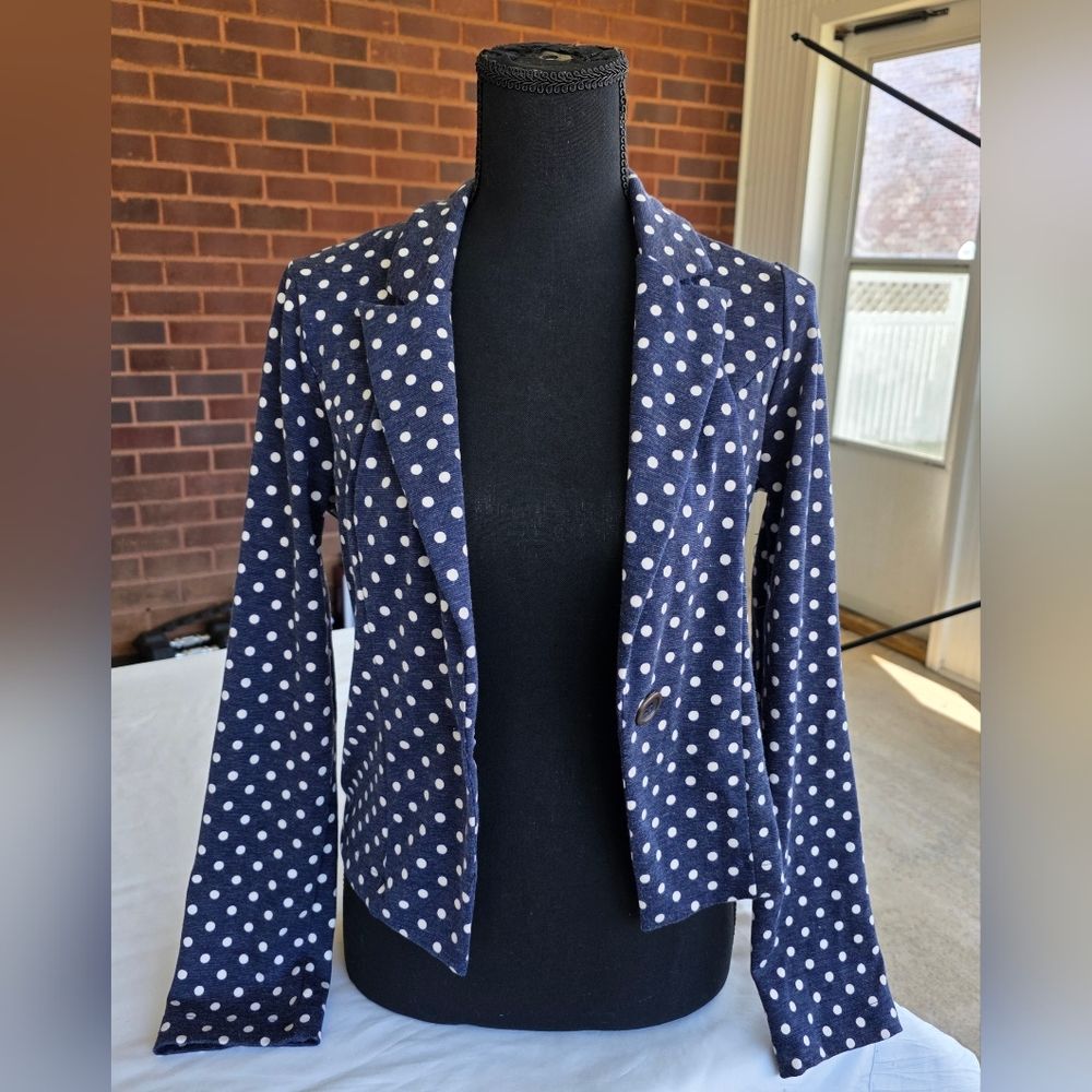 Xhilaration open blazer, long sleeves. Navy blue with white polka dots. Pre Used
